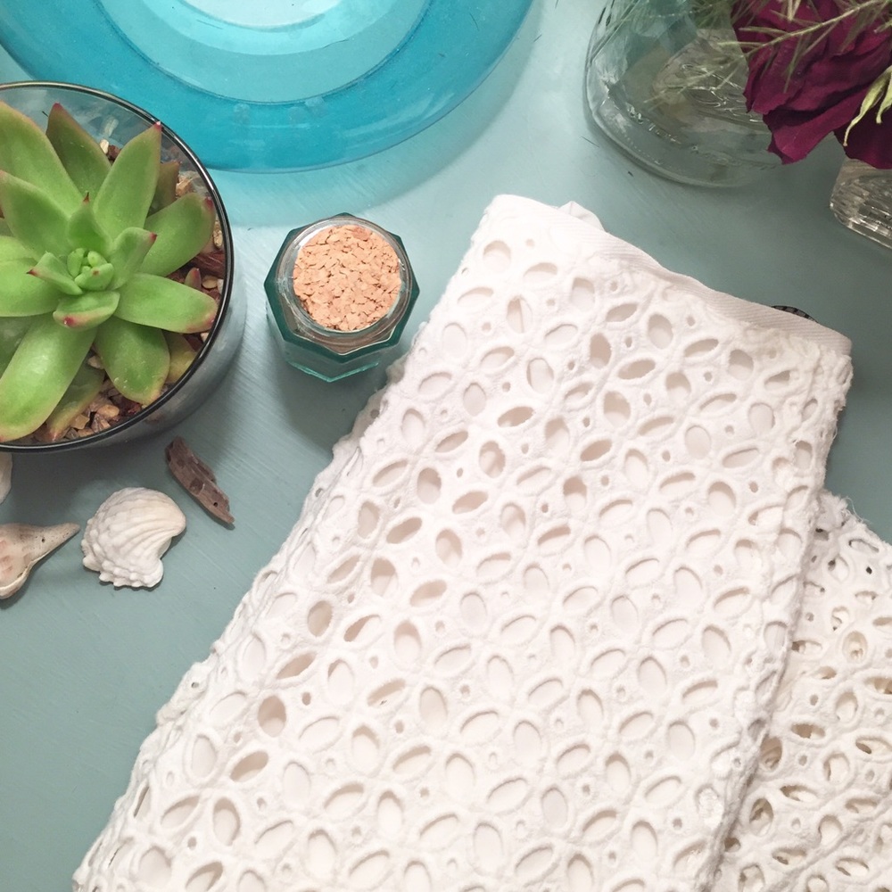 Elegant White Lace Skirt